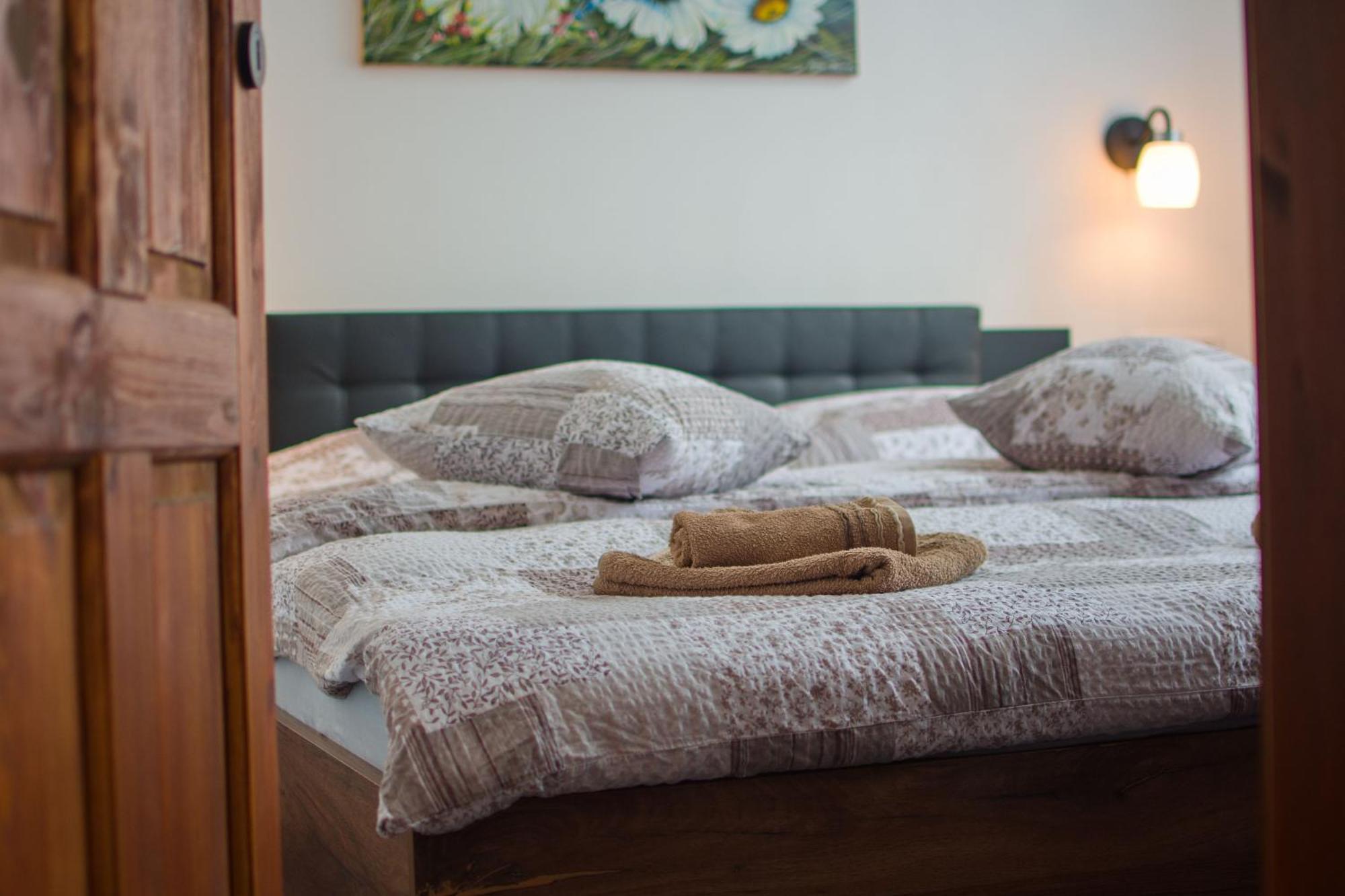 Kopretina Apartment Cerne Udoli Екстериор снимка