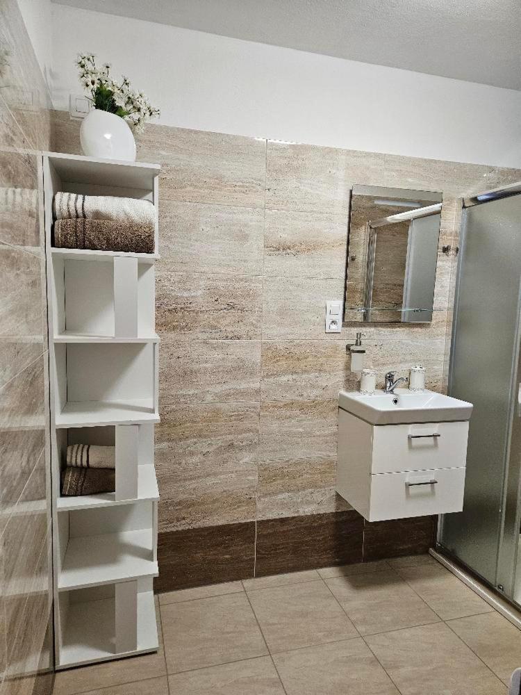 Kopretina Apartment Cerne Udoli Екстериор снимка